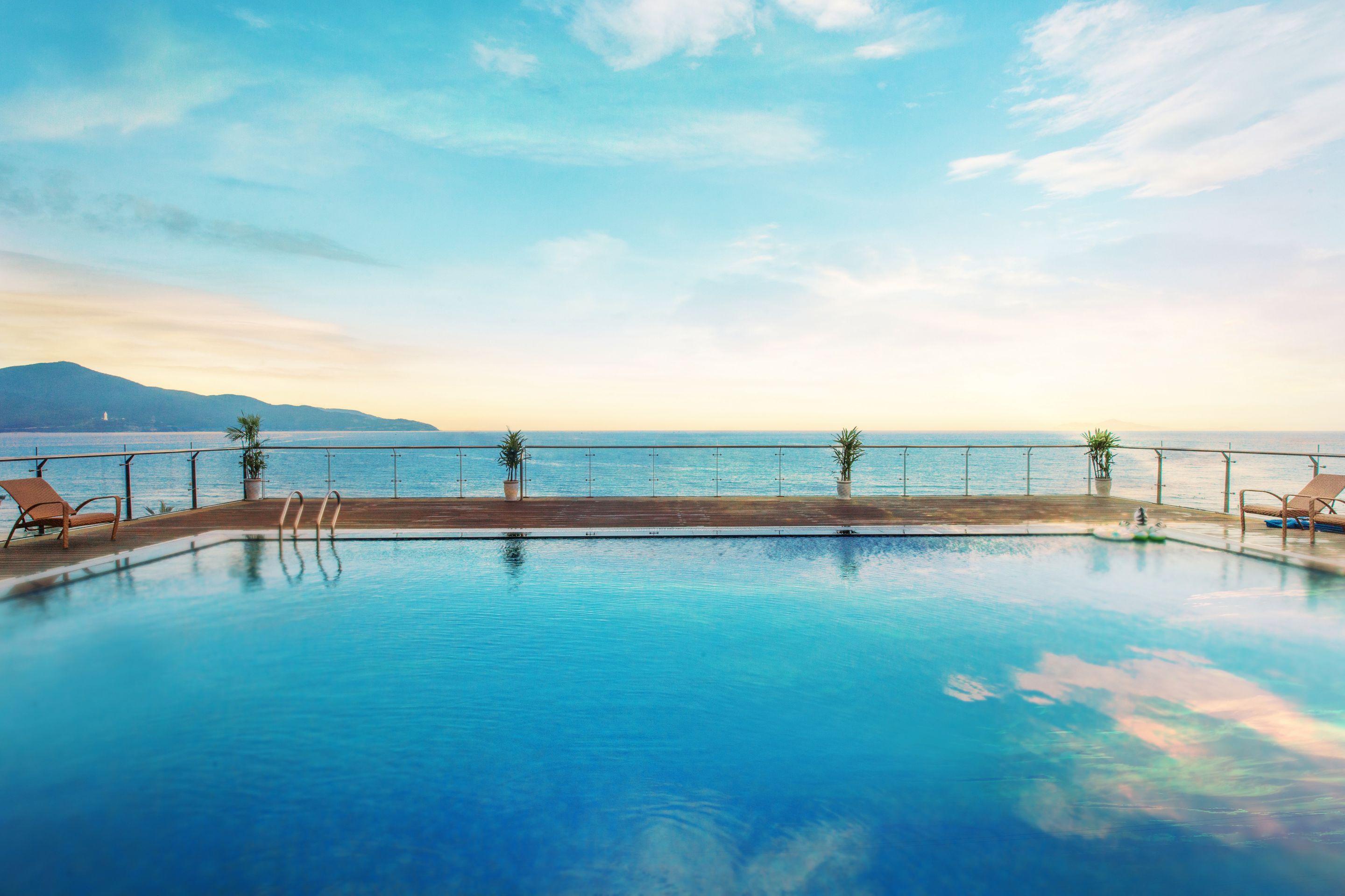 Serene Beach Hotel Danang Экстерьер фото