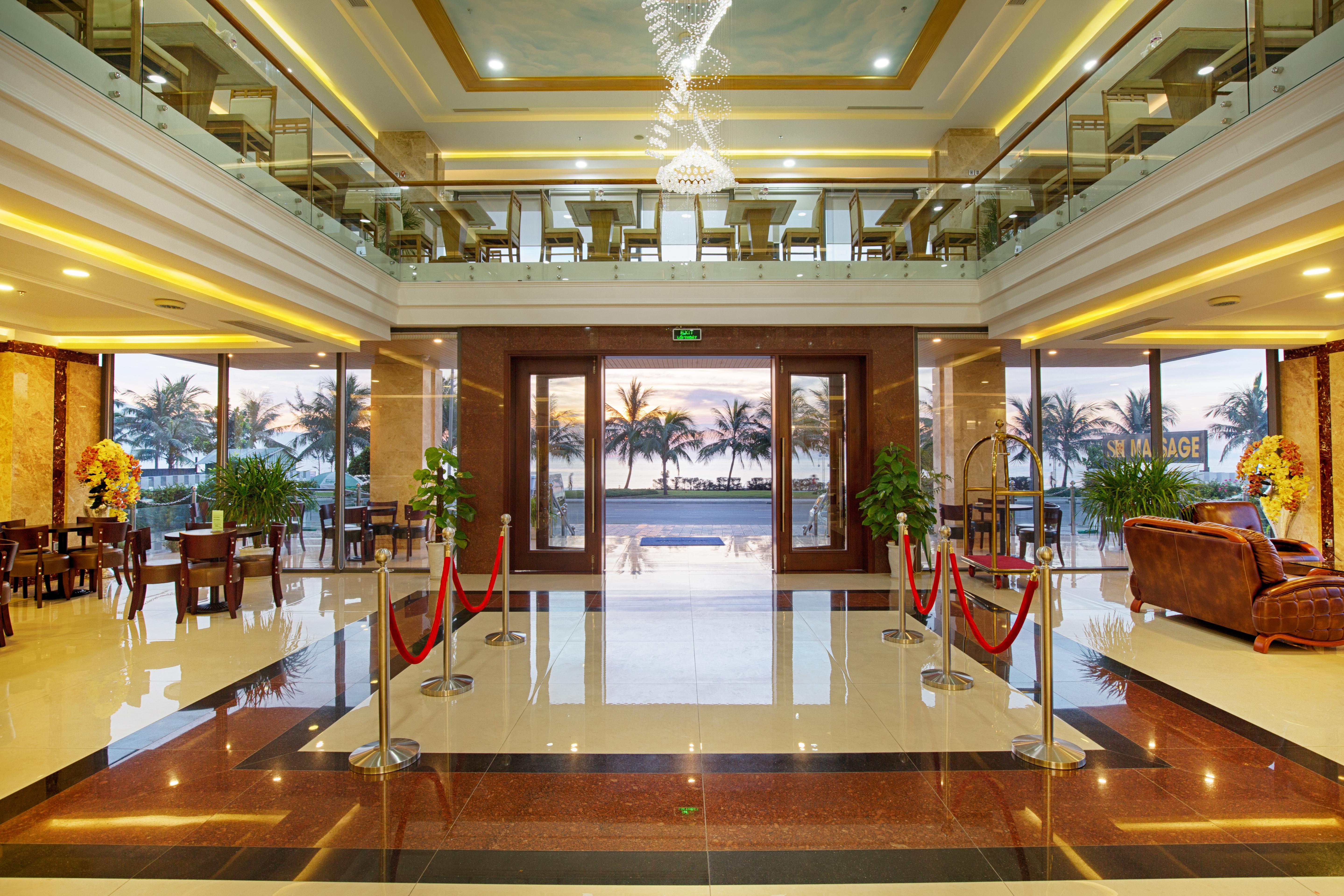 Serene Beach Hotel Danang Экстерьер фото