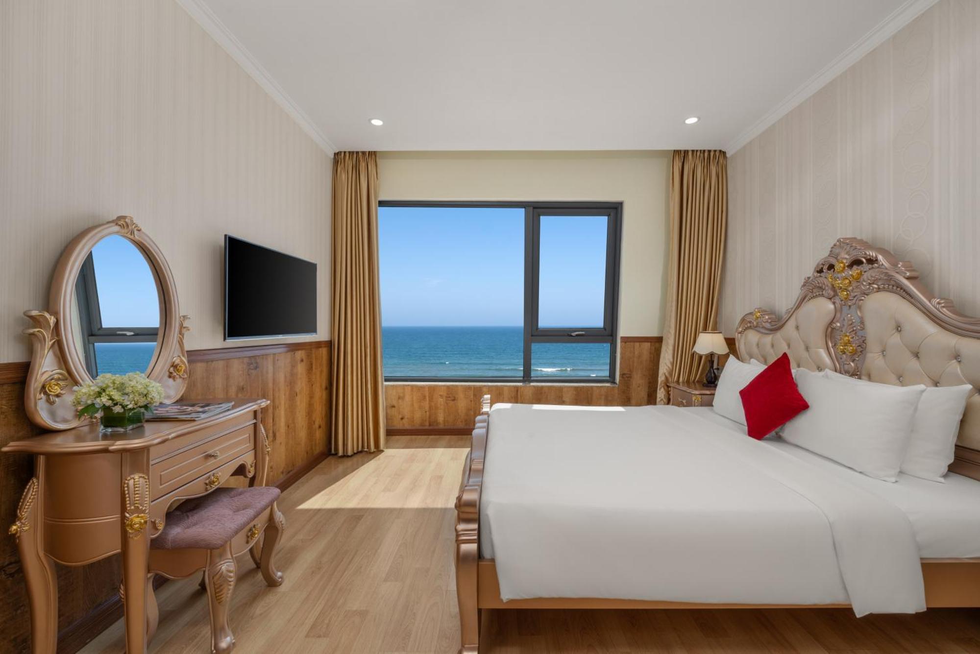 Serene Beach Hotel Danang Экстерьер фото