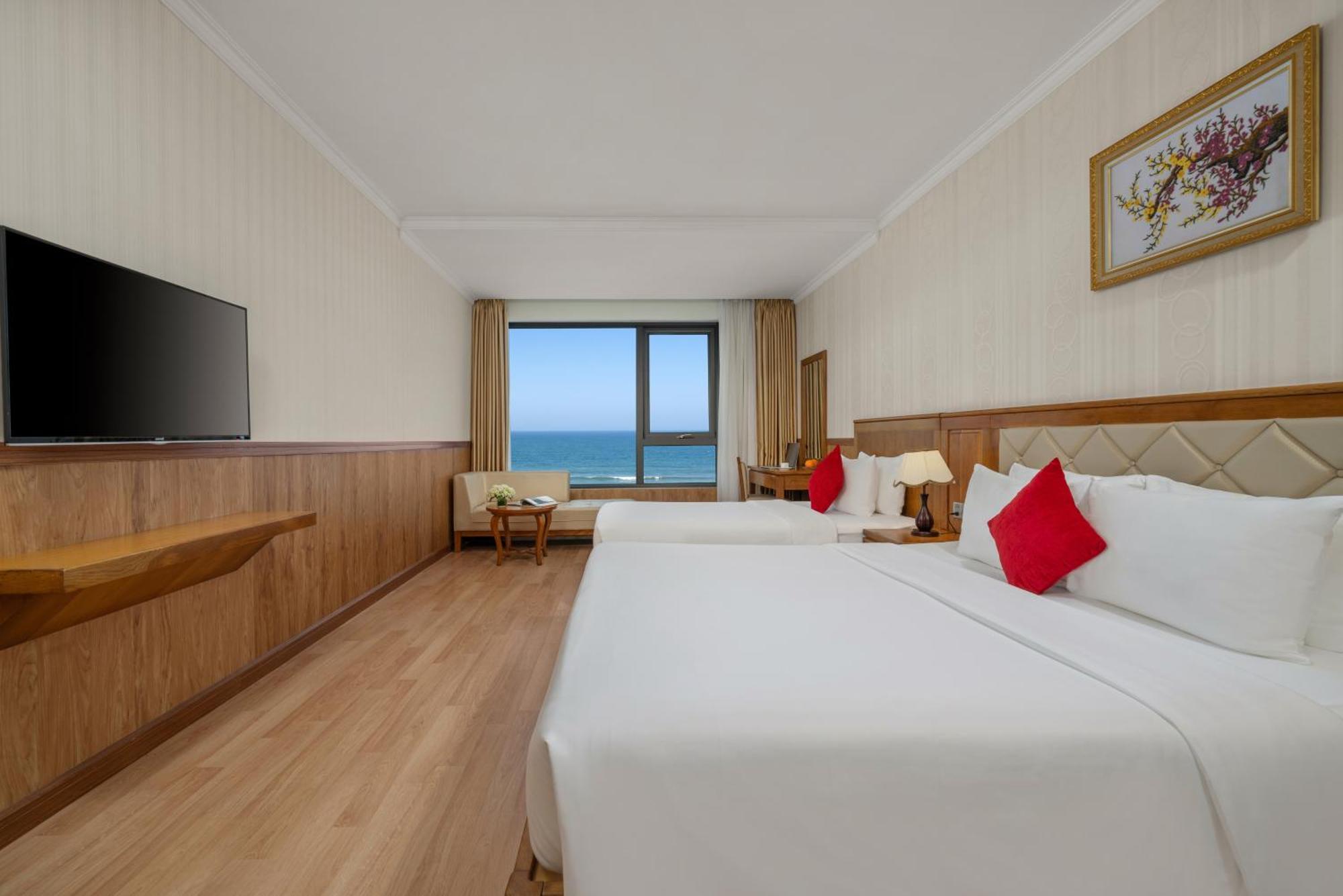 Serene Beach Hotel Danang Экстерьер фото